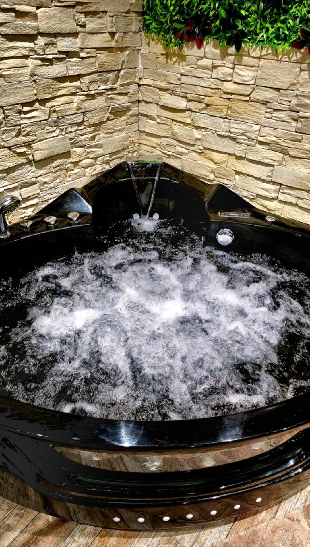 Appartement Chambre Cosy - Jacuzzi - Little Room Vendôme Екстериор снимка